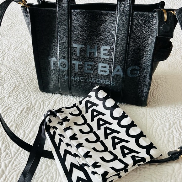 Marc Jacobs Authentic Black Medium Leather Tote Bag - Picture 11 of 12